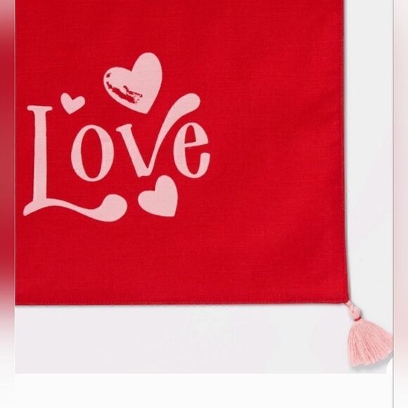 Threshold Rectangle Valentine's Day Table Runner 100% Cotton 14x72 Inch, New - Picture 3 of 4
